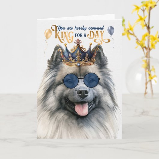 Keeshond Dog King voor Dag Grappige Verjaardag Kaart (Gele Bloem)