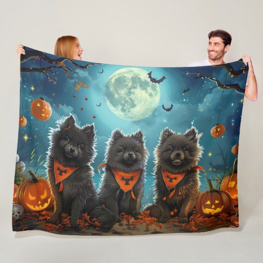 Keeshond Halloween Spooky Fleece Deken (In situ)