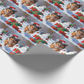 Keeshond Hond Hardlopen In Sneeuw Met Kerst Pet Cadeaupapier (Hoek)