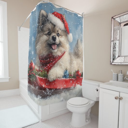 Keeshond Hond in Sledge Laat het Sneeuw Kerstmis Douchegordijn (In situ)