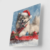 Keeshond Hond in Sledge Laat het Sneeuw Kerstmis Vierkante Klok (Hoek)