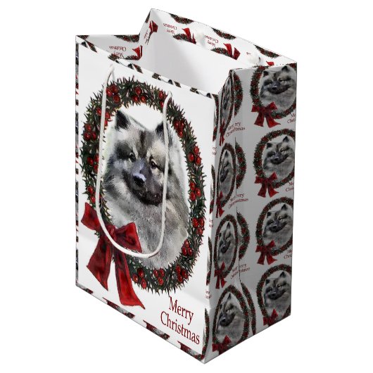 Keeshond Kerstmis Medium Cadeauzakje (Voorkant Gekanteld)