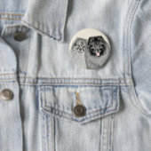 Keeshond Ma en Son Painting - Original Dog Art Ronde Button 5,7 Cm (In situ)