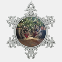Keeshond met kerstboom tin sneeuwvlok ornament