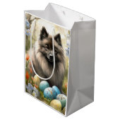 Keeshond met paaseieren medium cadeauzakje (Achterkant Gekanteld)