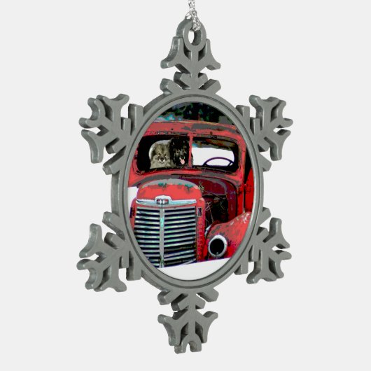 Keeshond Old Truck Paing Art Tin Sneeuwvlok Ornament (Links)