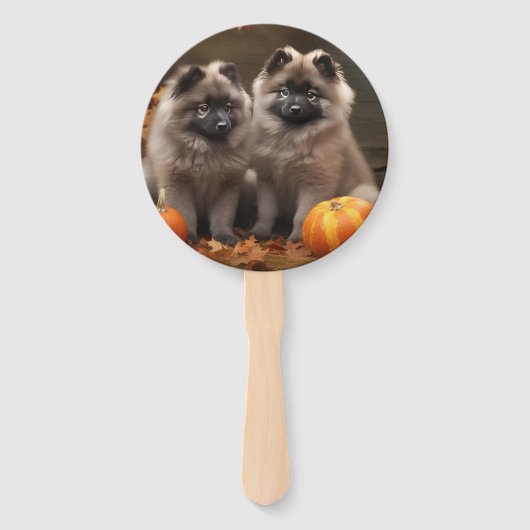 Keeshond Puppy Herfst Delight Pompoen Handwaaier (Voorkant)