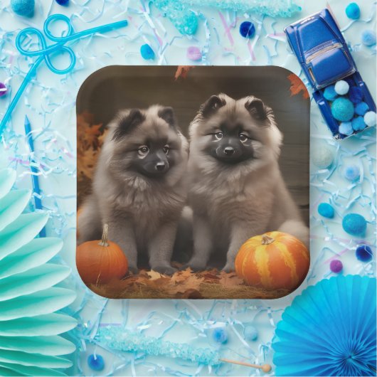 Keeshond Puppy Herfst Delight Pompoen Papieren Bordje (Feest)