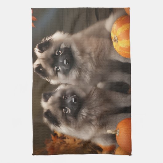 Keeshond Puppy Herfst Delight Pompoen Theedoek (Verticaal)