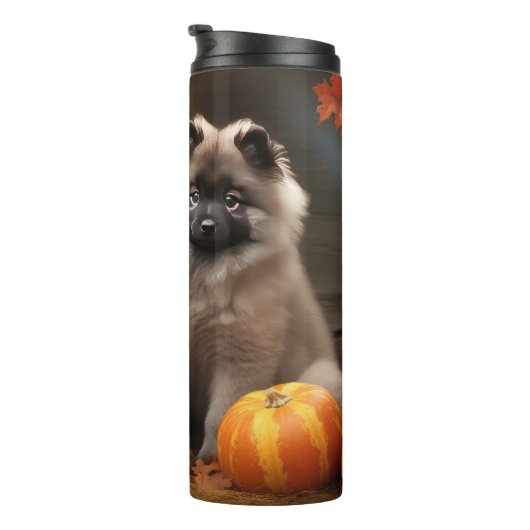 Keeshond Puppy Herfst Delight Pompoen Thermosbeker (Geroteerd rechts)