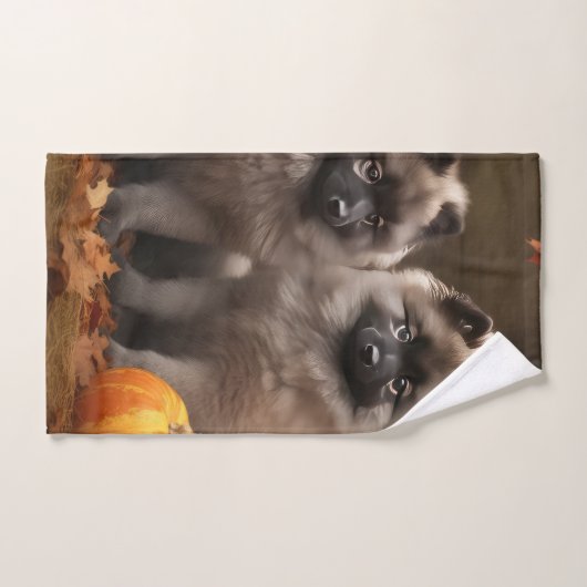 Keeshond Puppy Herfstpracht Pompoen Bad Handdoek (Handdoek)