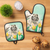 Keeshond Schilderen in Tulpen Schattigee Originele Ovenwant & Pannenlap Set (Top down)