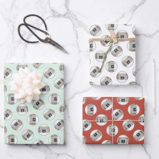 Keeshond Schilderen Kerstmis Puppy door open haard Inpakpapier Vel (Voorkant)