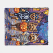 Keeshond Trick-or-Treating in Halloween kostuums Fleece Deken (Voorkant (Horizontaal))