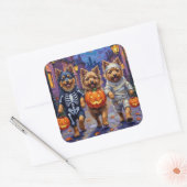 Keeshond Trick-or-Treating in Halloween kostuums Vierkante Sticker (Envelop)