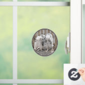 Keeshonds bij het schilderen van de poort - Oorspr Raamsticker (Huis)