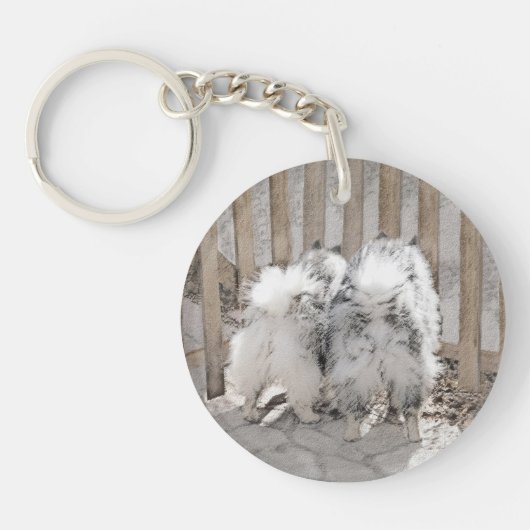 Keeshonds bij het schilderen van de poort - Oorspr Sleutelhanger (Voorkant)