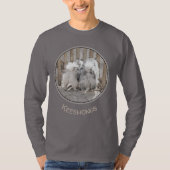 Keeshonds bij het schilderen van de poort - Oorspr T-shirt (Voorkant)