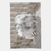 Keeshonds bij het schilderen van de poort - Oorspr Theedoek (Verticaal)