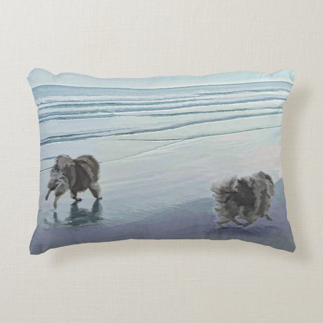 Keeshonds in de Seashore-schilderkunst Accent Kussen (Voorkant)