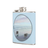 Keeshonds in de Seashore-schilderkunst Heupfles (Links)