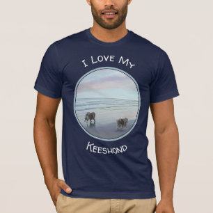 Keeshonds in de Seashore-schilderkunst T-shirt