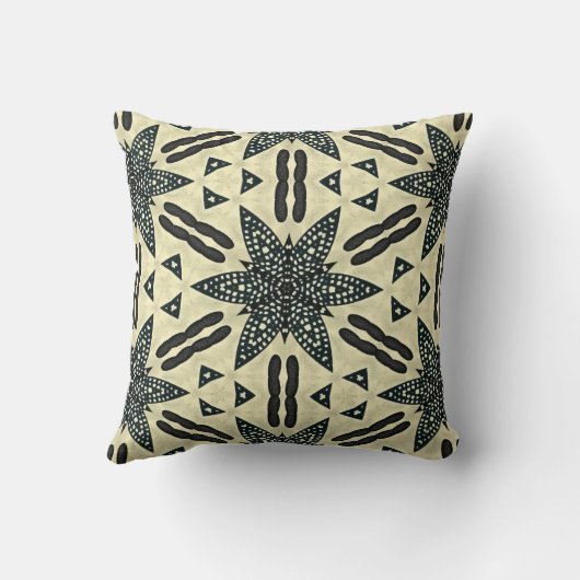 Keiko Echo – Tribal-geïnspireerd worpkussen Kussen (Achterkant)