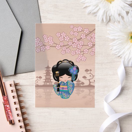 Keiko Kokeshi Doll Blue Kimono Geisha Beige Insert Vellum Uitnodigingen (Huwelijk)