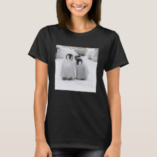 Keizerpinguïnkuikens op het ijs in Antarctica T-shirt