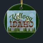 Kellogg Idaho Fun Retro Snowy Mountains Keramisch Ornament<br><div class="desc">Kellogg Idaho neo vintage-reisontwerp in een leuke retro-cartoon stijl met sneeuwbeklimde bergen,  bos en bomen eronder,  blauwe luiers en coole retro-scripttekst.</div>