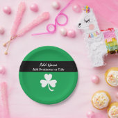 Kelly Green Shamrock Design White Shamrock A01 Papieren Bordje (Feest)