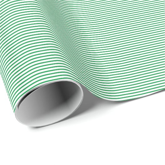 Kelly Green White Stripes St Patrick's Day 2024 Cadeaupapier (Rol Hoek)