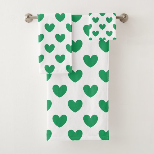 Kelly-groene polka harten wit bad handdoek (Insitu)