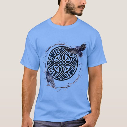 Keltisch design met krans en raven t-shirt (Voorkant)