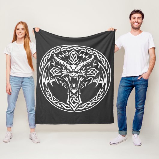Keltisch drakenembleem van BurnsInHell Fleece Deken (In situ)