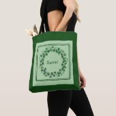 Keltische charme: Shamrock Krans & Gaelic Blessing Tote Bag (Dichtbij)