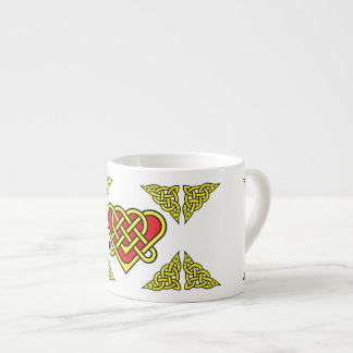 Keltische/Gadhlig gevlochten hartknoop, goud Espresso Kop