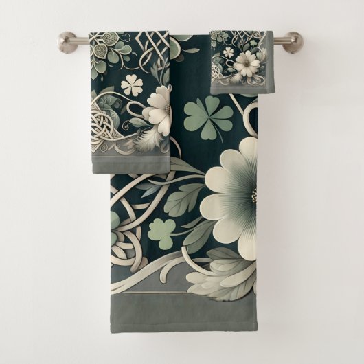 Keltische Klaver Bloem Charm Bad Handdoek (Insitu)