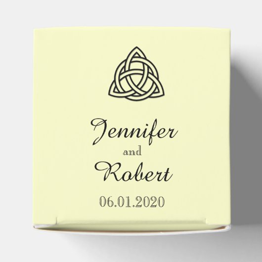 Keltische knoop in zwart en ivoor bruiloft gunst d bedankdoosjes (Bovenkant)