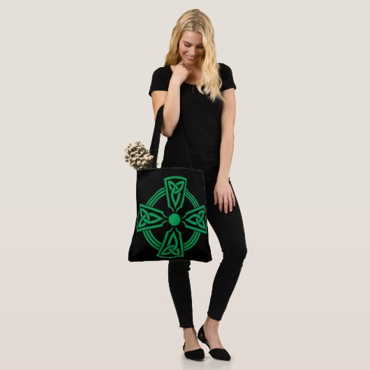 Keltische Kruis Tote Bag (Op model)
