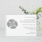 Keltische kruis zilveren witte bruiloft uitnodigin kaart (Staand voorkant)