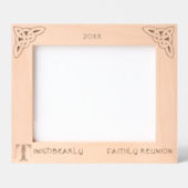 Keltische letter T aangepaste naam Gegraveerde Lijstjes (Voorkant)