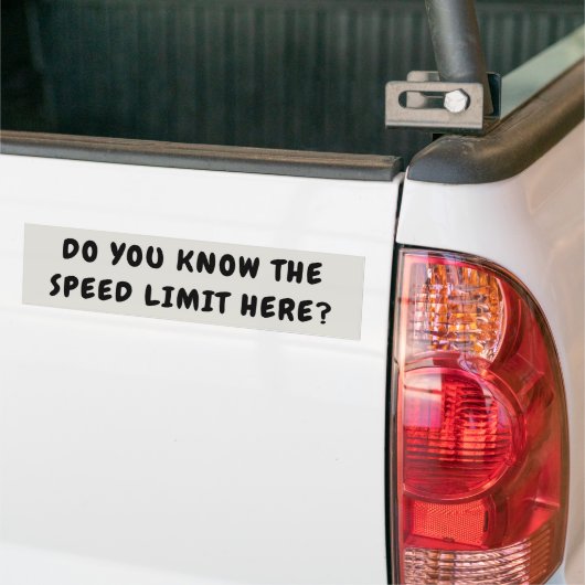 Ken de snelheidsgrens hier bumpersticker (Op Truck)