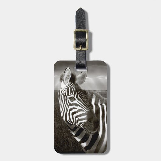 Kenia. Zwart & wit van zebra en vlakte. Bagagelabel (Voorkant verticaal)