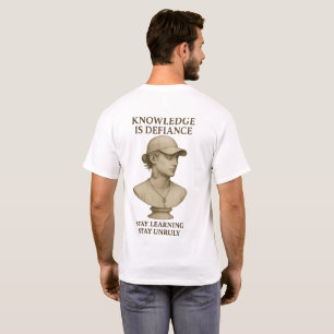 Kennis Is Verzet – Leren, Rebelleren, Herhalen T-shirt