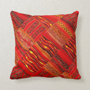 Kente in rood kussen