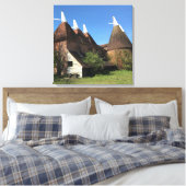 Kentish Oast Canvas Afdruk (Insitu (Slaapkamer))