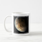 Kepler-186f draait om een verre ster. koffiemok (Links)