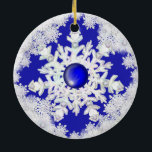 Keramisch kant blauw van Griekenland & sneeuwvlok Ornament<br><div class="desc">Kant print toegevoegd aan een keramisch effect voor dit fijne patroon met enkele inlays van parels of cabochons (getekend). Hier in het blauw van Griekenland, dat een Europese stijl geeft, bestaat dit patroon ook in lichtgrijs, lichtblauw en zwart. Een fijn gemaakte en originele stijl besprenkeld met sneeuwvlokken voor de winter....</div>