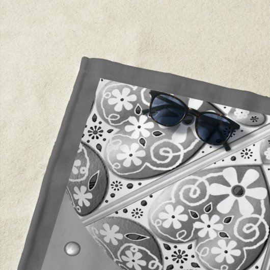 Keramisch kant grijs strandlaken (In situ)